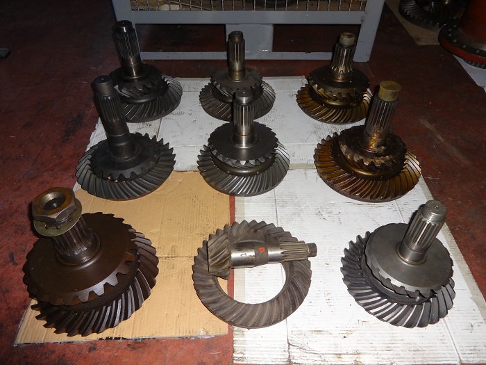 Bevel gears for Fiat-Iveco trucks and various Coppie coniche per camion Fiat-Iveco e vario
