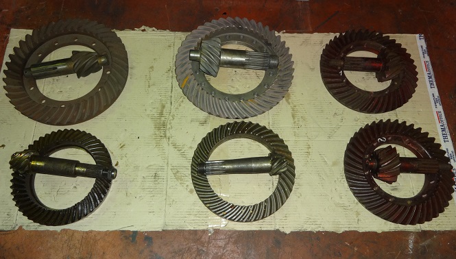 Bevel gear pairs of various models Bevel gear pairs of various models