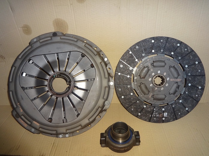 Iveco Eurocargo 180cv clutch kit Kit frizione Iveco Eurocargo 180cv