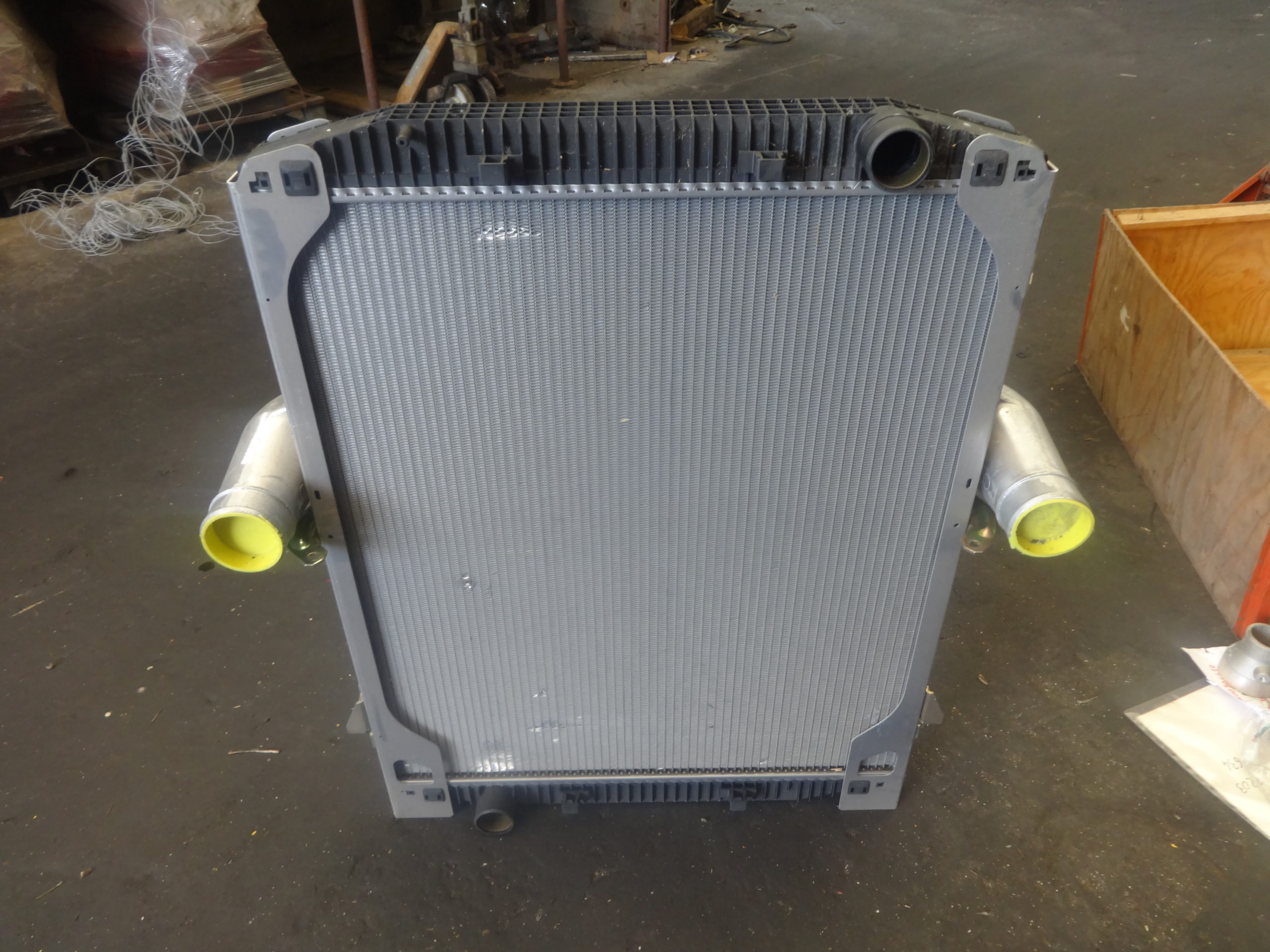 iveco 41012094 radiator iveco 41012094 radiator