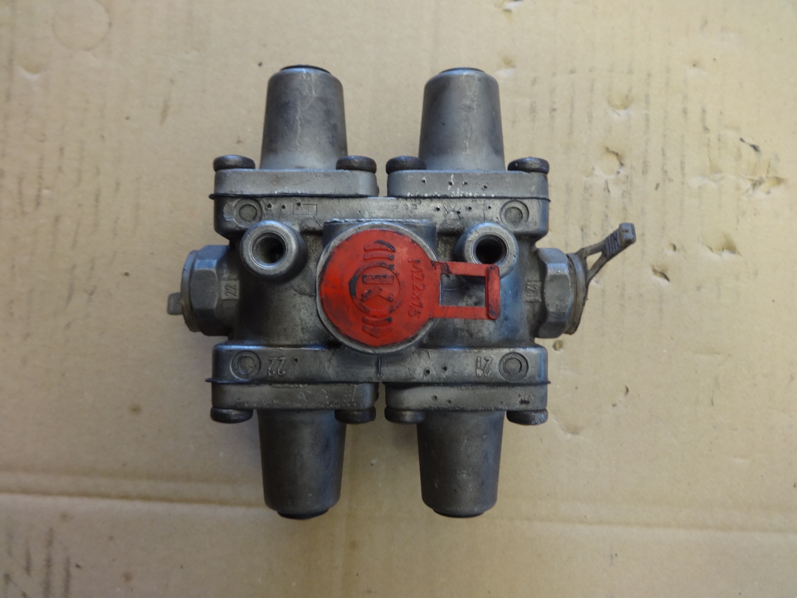 valvola di protezione wabco 9347020820 valvola di protezione wabco 9347020820