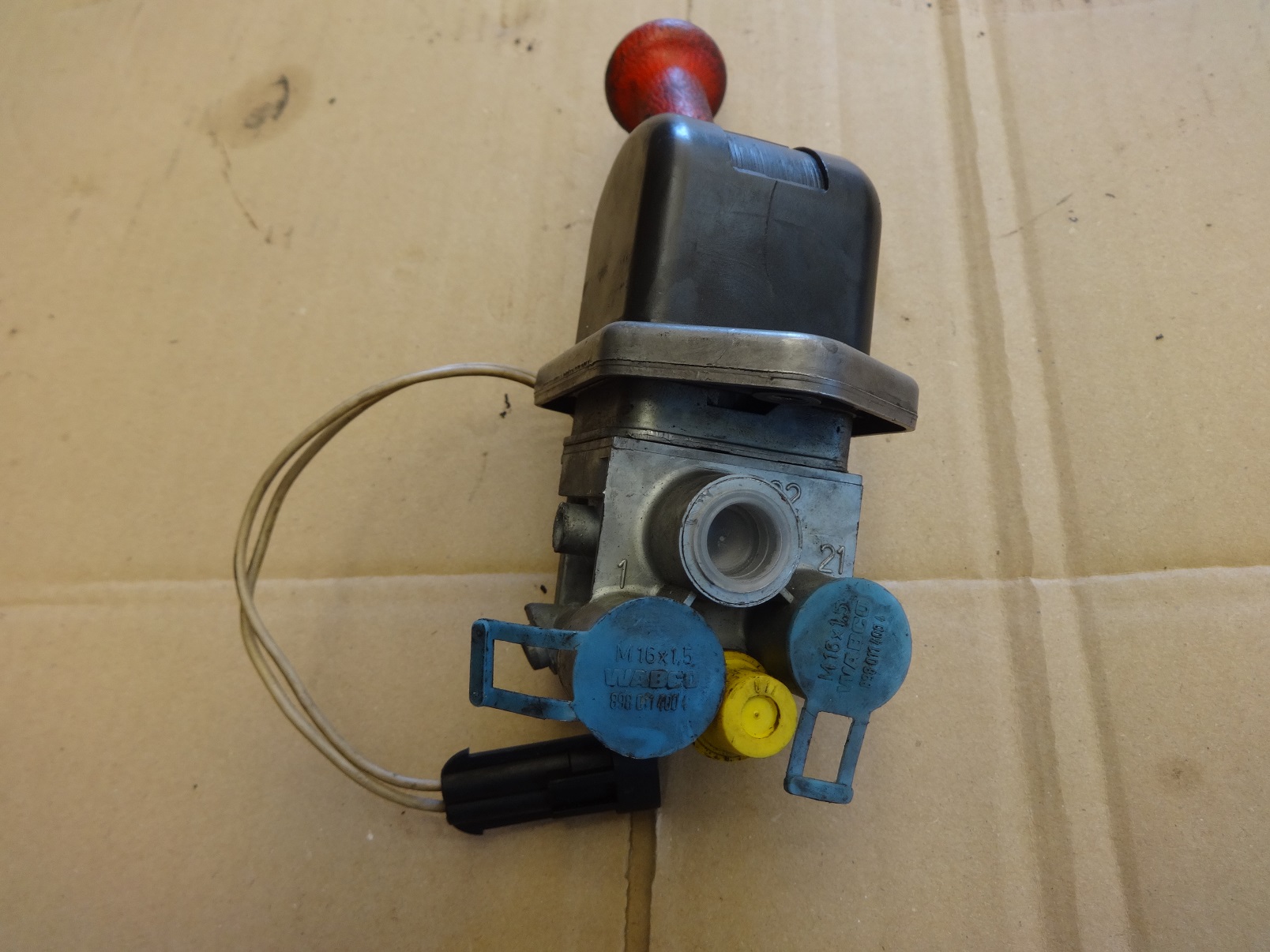 iveco 8137037 iveco 8137037