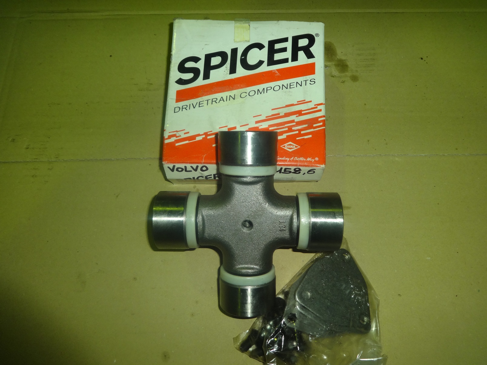 volvo 1651032 universal joint volvo 1651032 universal joint