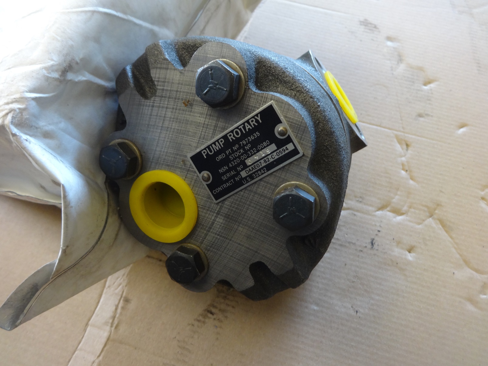 pump rotary daae07-82-c-0594 pump rotary daae07-82-c-0594