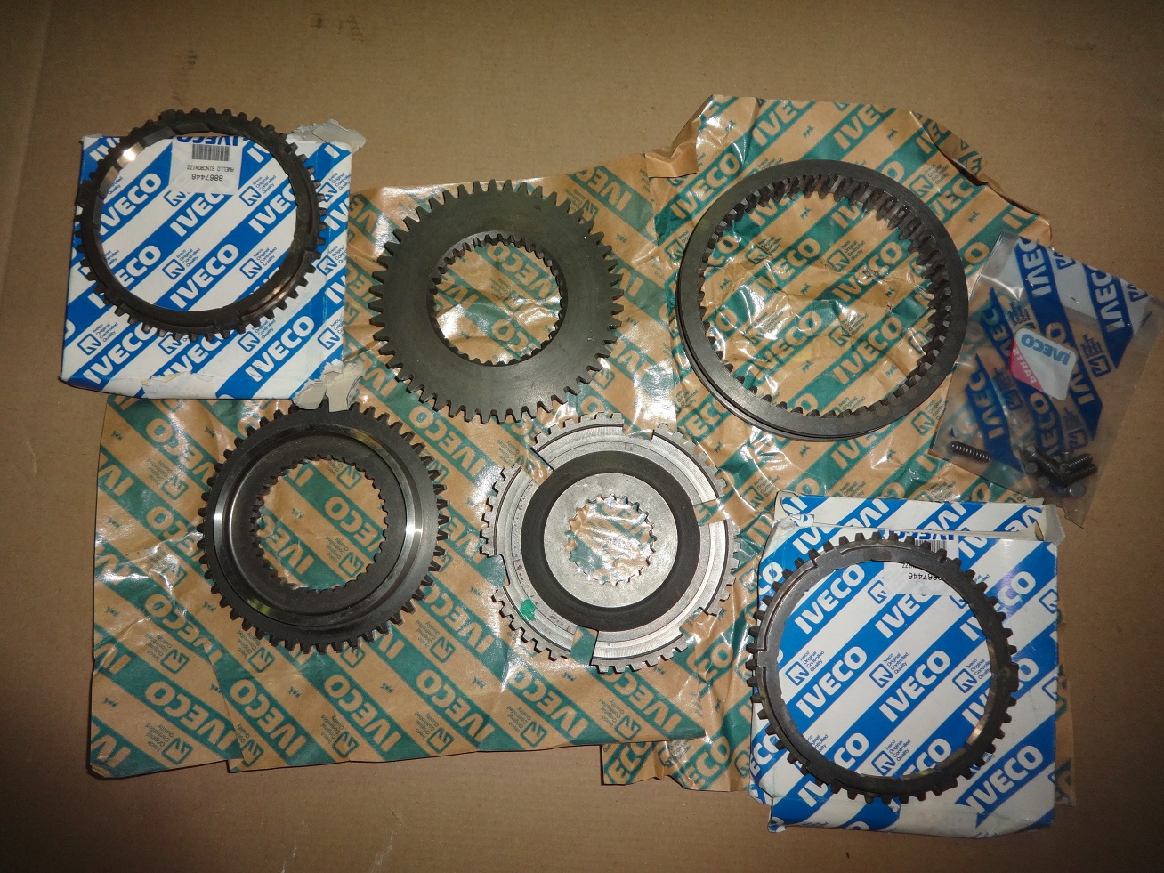 iveco 8870936 iveco 8870936