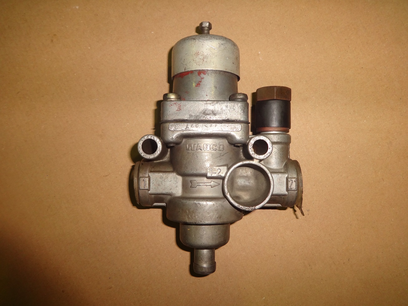 wabco 9753005500 regulator wabco 9753005500 regulator