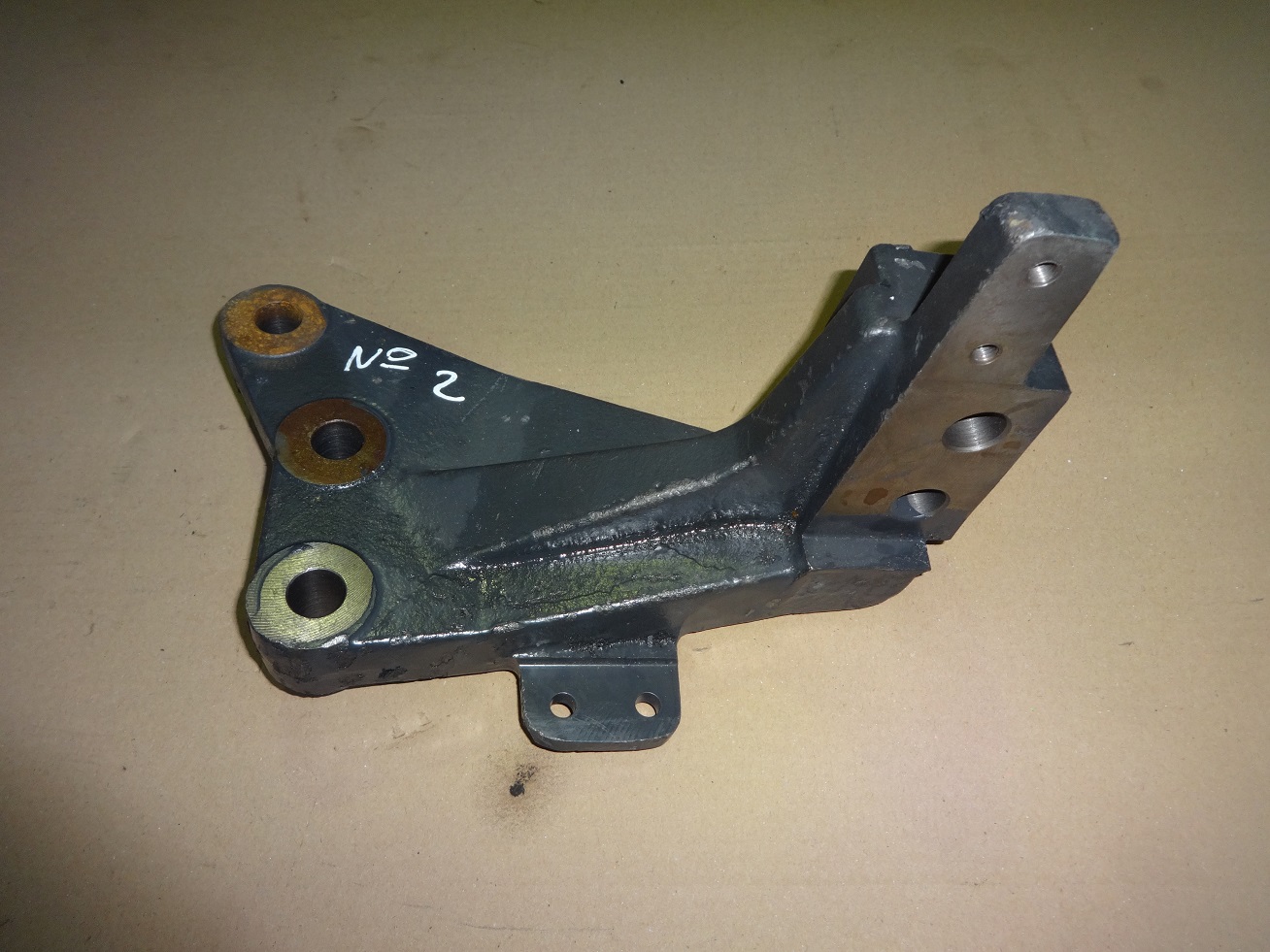 iveco stralis 500307183 support iveco stralis 500307183 support