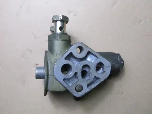vm engine oil filter support