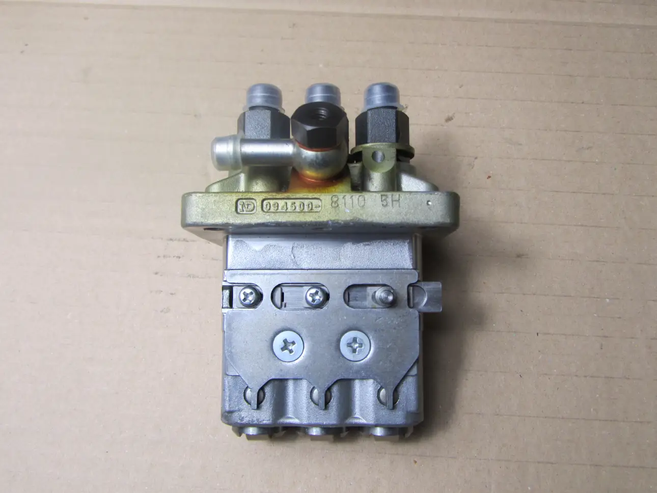 pompa iniezione denso 094500-8110 pompa iniezione denso 094500-8110