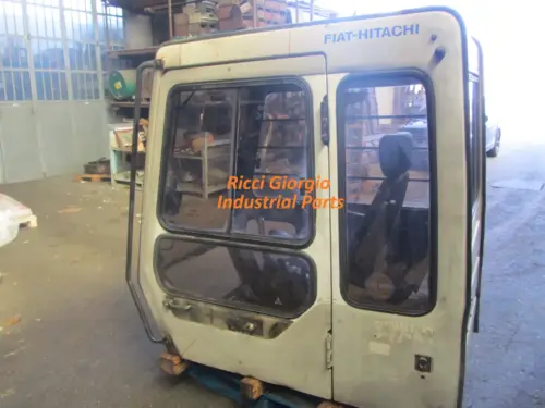 cabina fiat hitachi fh200.3